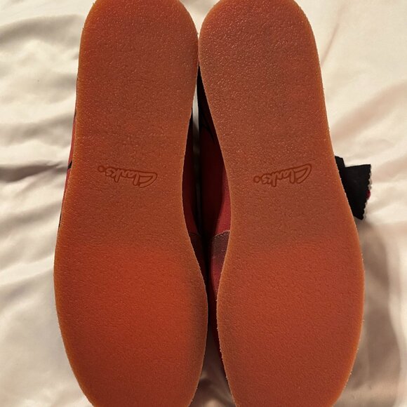 Clarks Red X Stranger Things Wallabee Graphic Lace-Up Shoes main image 6